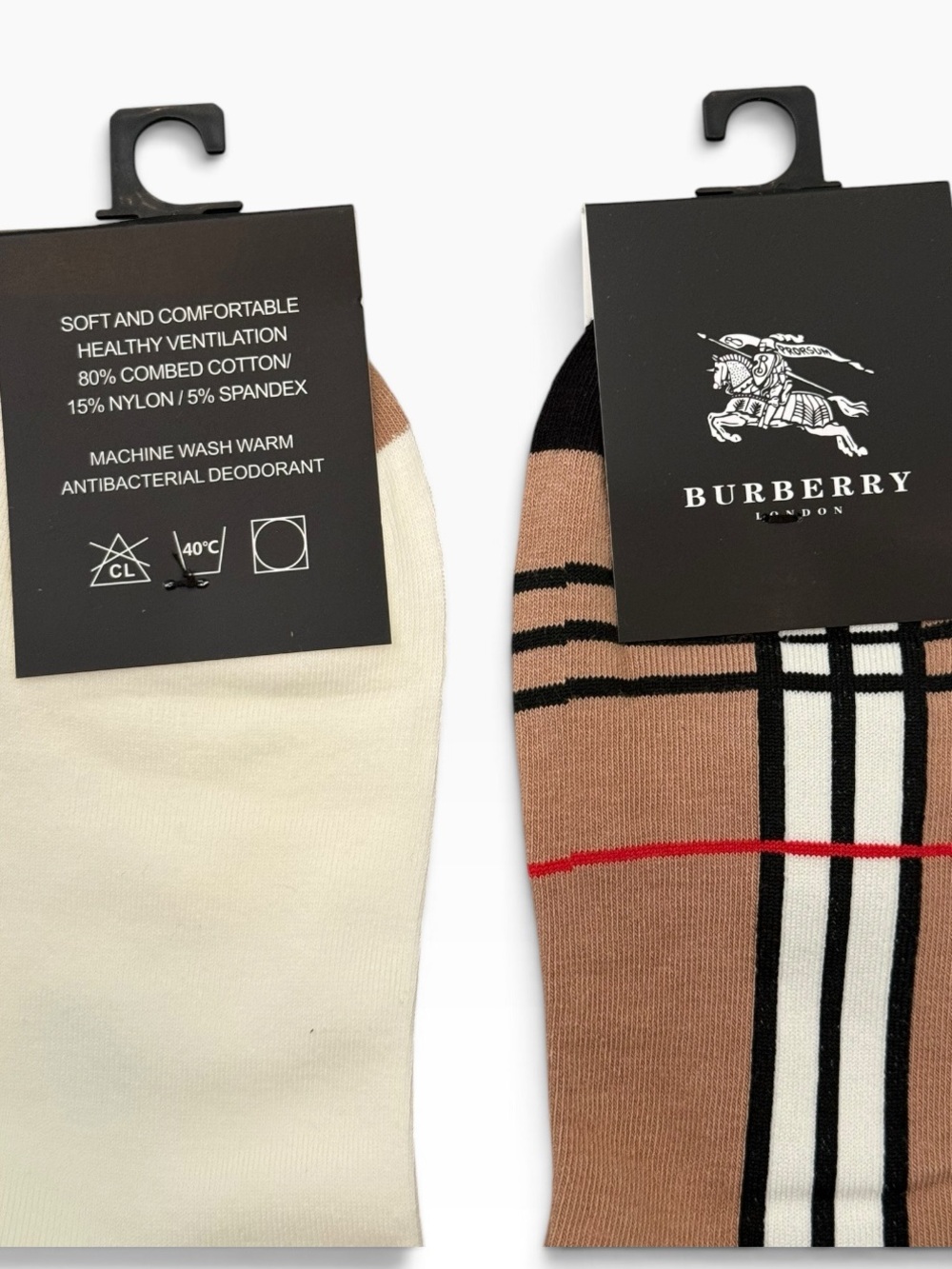 2 Pair Burberry Outlet Ankle Socks with Red & Beige Plaid and Classic Logo - Picture 4 of 4